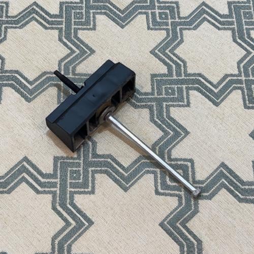 قفل البطاريه للفورد فكتوريا و ماركيز