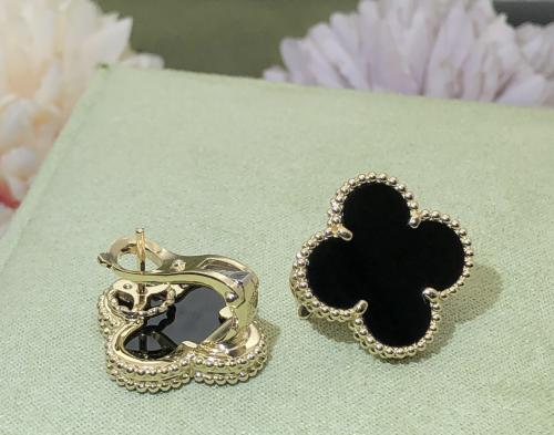 حلق ڤان كليف وسط حجر اسود onyx