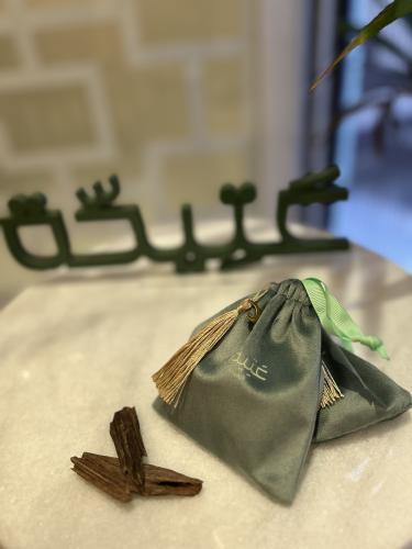 12بقشة من عود سيوفي