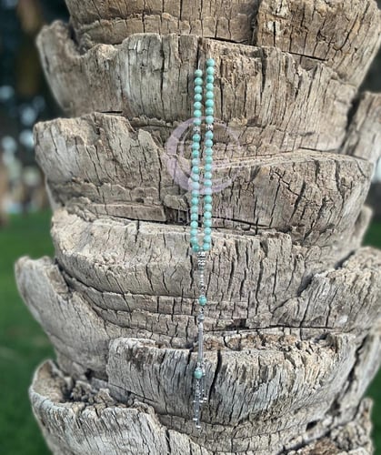 سبحة بحجر الأمازونايت مع كركوشة فضة بتصميم خاص