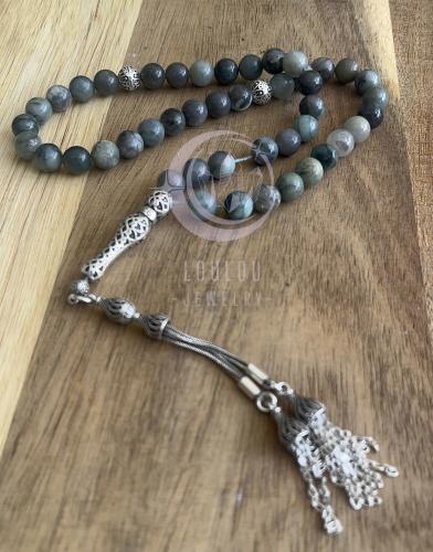 سبحة من حجر الزمرد