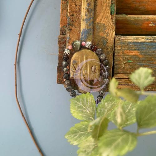 سوارة من عين النمر مع حجر اللابرادوريت والروز كوار...