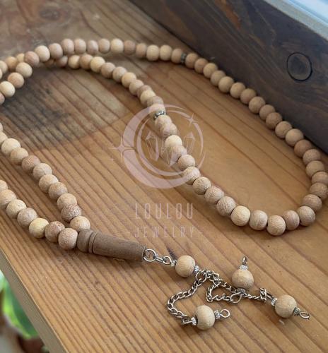 سبحة من خشب الصندل النقي