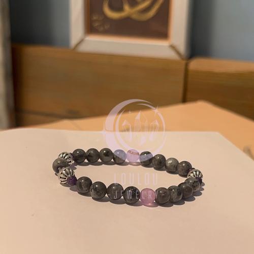 سوارة حجر اللابرادوريت مع الأماتيست