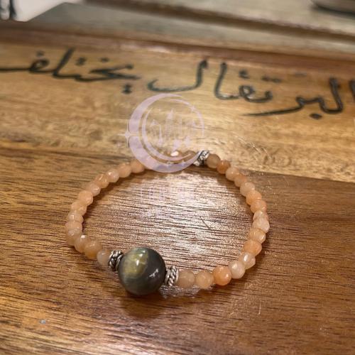 سوارة المجرة - حجر عين النمر والإسترين