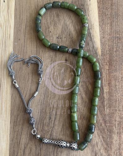 سبحة من حجر الجاد