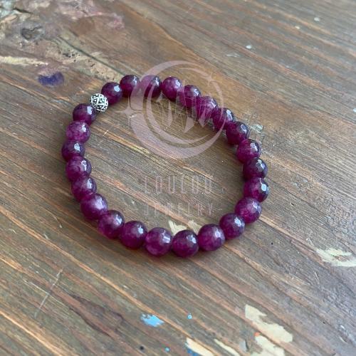 سوارة من حجر الروبي