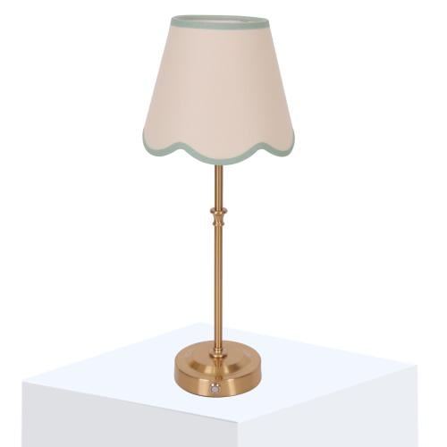 أضاءة بقاعدة طويله