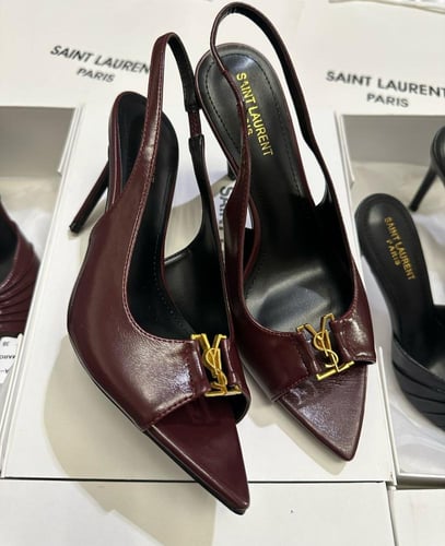 كعب سان لوران