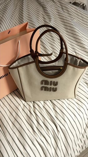 شنطة miu miu