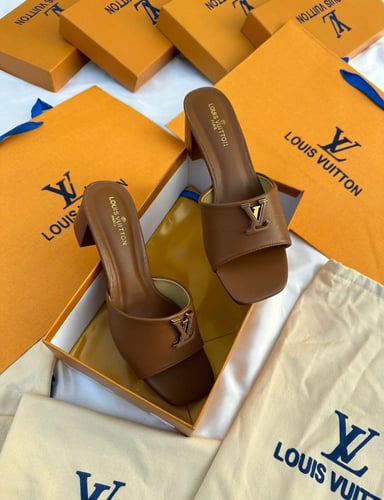 شوزات لويس فيتون