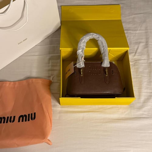شنطة miu miu