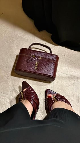 طقم سان لوران