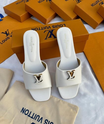 سليبرات لويس فيتون