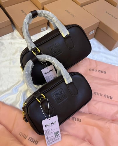 شنط ميو ميو