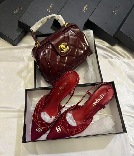 طقم مع جميع الملحقات