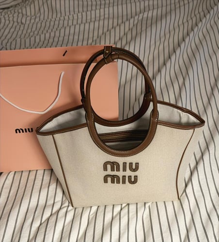 شنطة miu miu