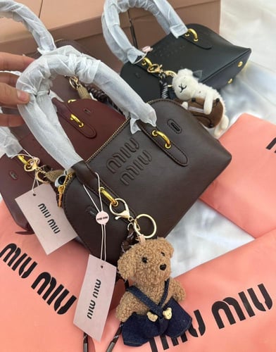 شنط ميو ميو