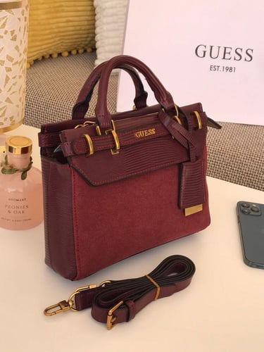 شنطة جيس GUESS