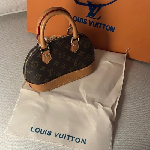 شنط لويس فيتون