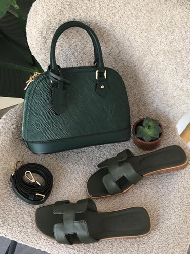 طقم مع جميع الملحقات