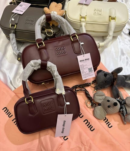 شنط ميو ميو