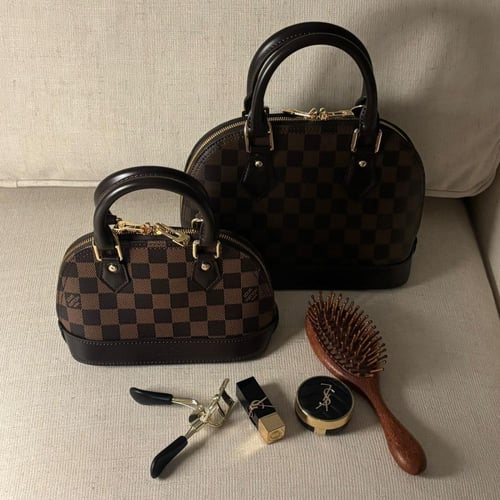 شنط لويس فيتون