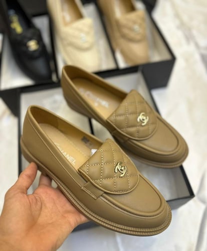 شوزات نسائية