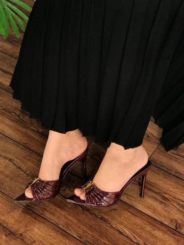 كعب سان لوران