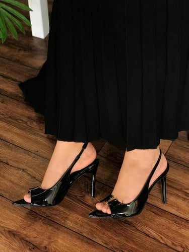 كعب سان لوران