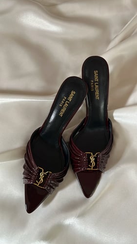 كعب سان لوران