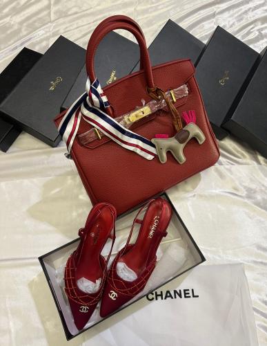 طقم مع الملحقات