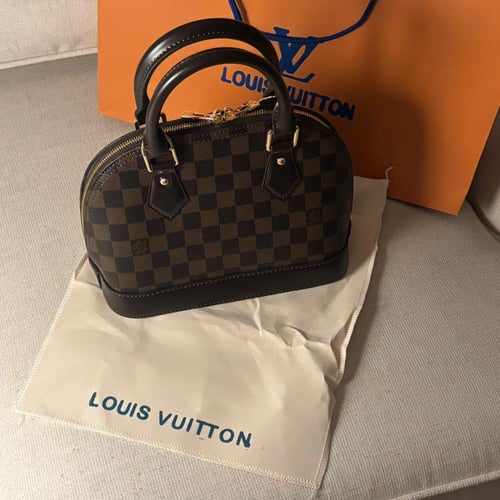 شنط لويس فيتون