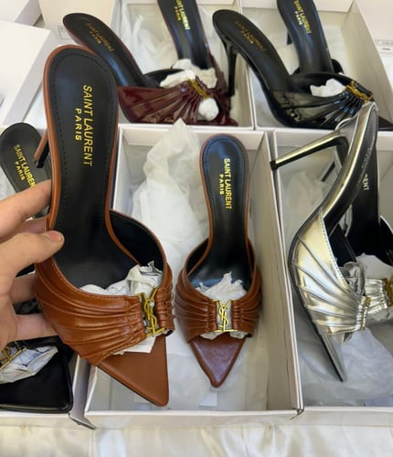 كعب سان لوران