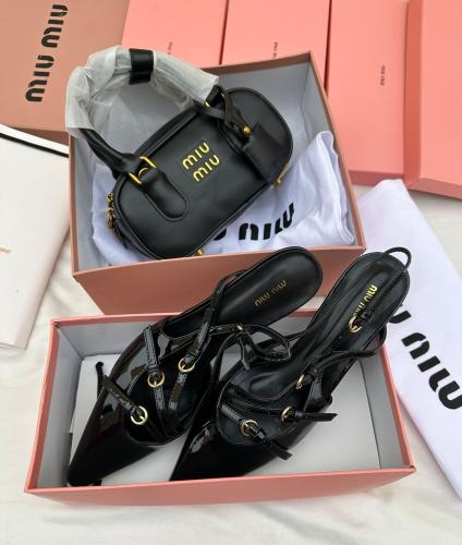 طقم مع جميع الملحقات