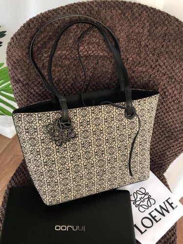 شنط توري بورش