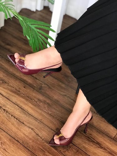 كعب سان لوران