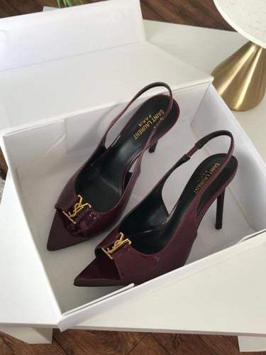 كعب سان لوران