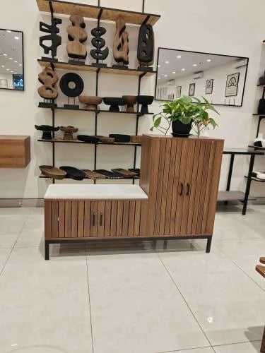 دولاب جزامة خشب مع جلسة ١٠ ادراج