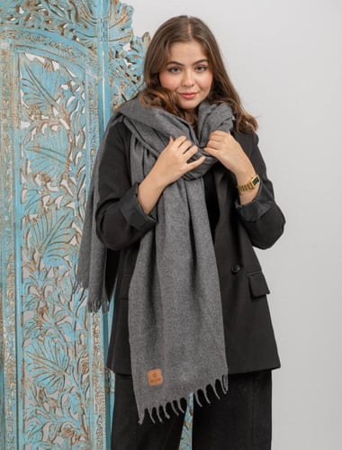 وشاح جوخ رصاصي