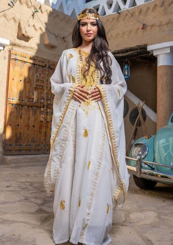 ثوب النشل النجدي نسائي ( ابيض )