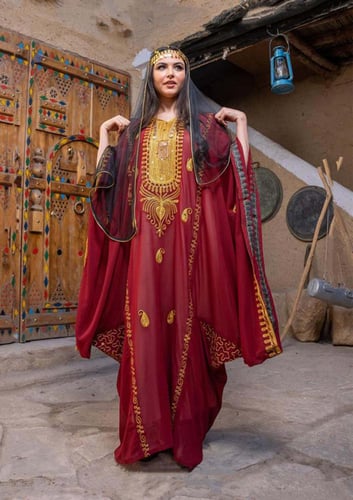 ثوب النشل النجدي نسائي ( عنابي )