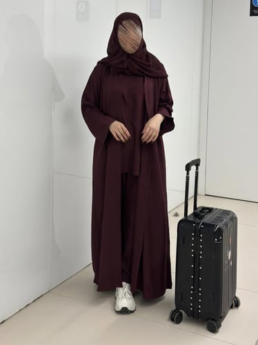 عباية سفر عنابي