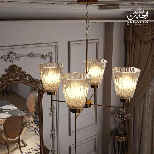 ثريا أنيقة بإضاءة دافئة – تصميم عصري كلاسيكي