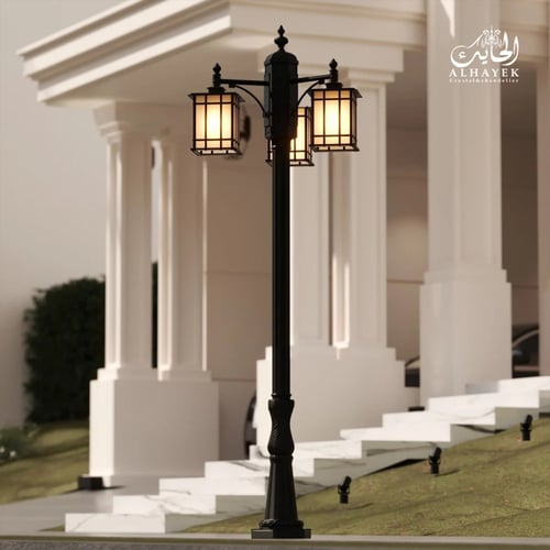 عمود إضاءة حدائق ثلاثي