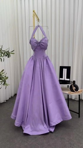 فستان موف هالتر منفوش بتفصيل ربطة صدر