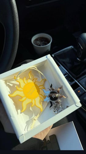 تعليقة الشمس