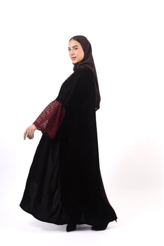 R25 | velvet X Lace
