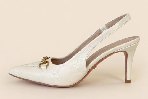 كعب نسائي من ماركة جوتشي GUCCI بكعب عالي تصميم فاخ...
