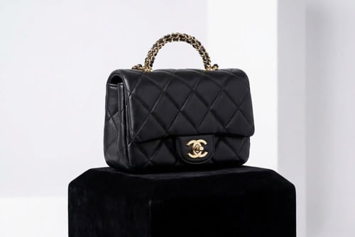 شنط يد من ماركة CHANEL (شانيل) . ماستر كوالتي